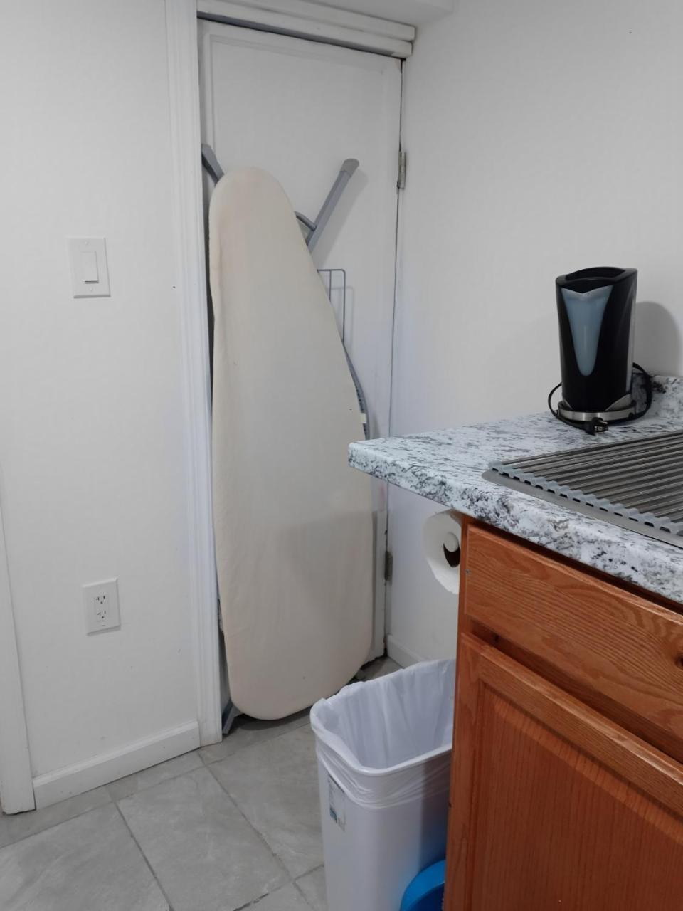 アーヴィントン"Cozy Basement Retreat Just 40 Minutes To Nyc!"アパートメント エクステリア 写真
