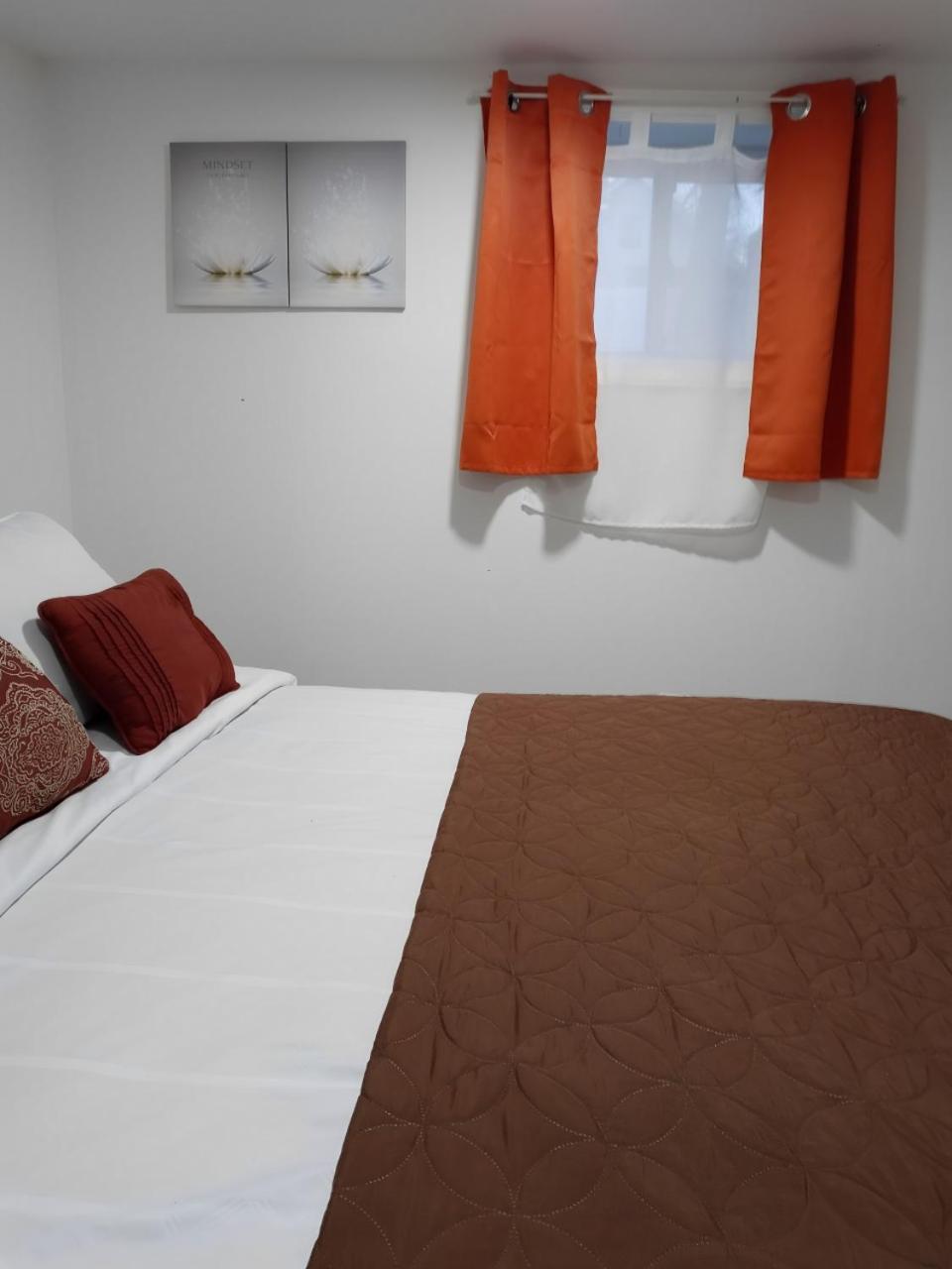 アーヴィントン"Cozy Basement Retreat Just 40 Minutes To Nyc!"アパートメント エクステリア 写真